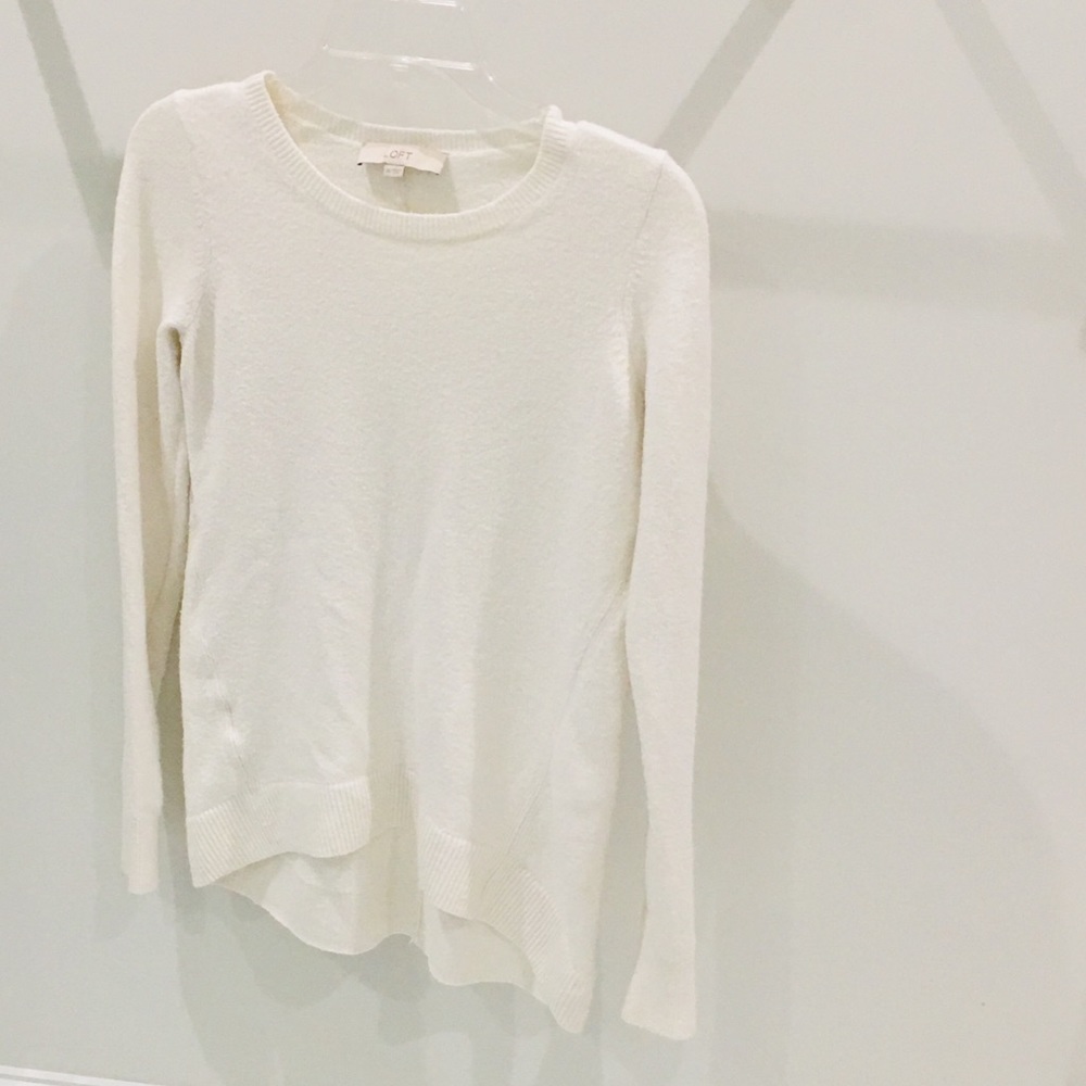 ⭐️ Ann Taylor Loft Winter White Swing Sweater XS